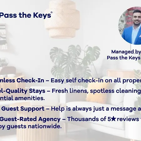 Hub - Ideal For Couples Families - Pass The Keys * Leeds (West Yorkshire)