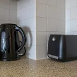 Hub - Ideal For Couples Families - Pass The Keys *
