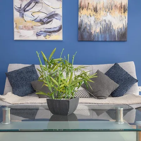 Hub - Ideal For Couples Families - Pass The Keys アパート