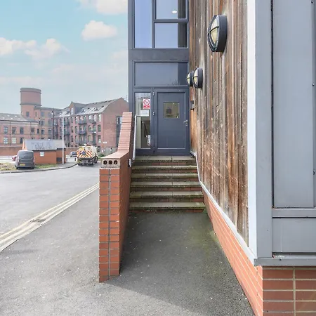 Hub - Ideal For Couples Families - Pass The Keys Apartment *