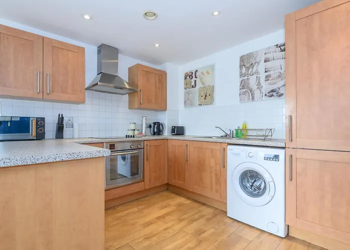 Hub - Ideal For Couples Families - Pass The Keys Apartment Leeds (West Yorkshire)