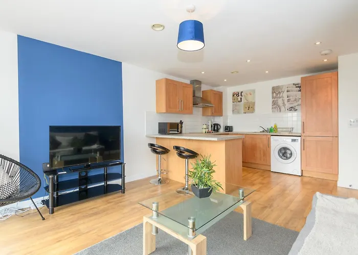 Hub - Ideal For Couples Families - Pass The Keys *