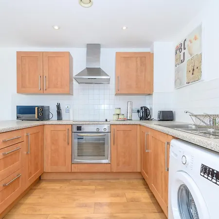 Διαμέρισμα Hub - Ideal For Couples Families - Pass The Keys Λιντς