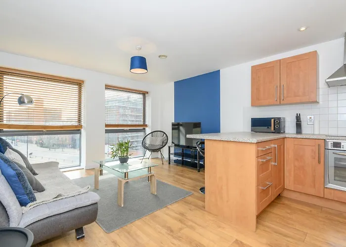 Hub - Ideal For Couples Families - Pass The Keys Λιντς