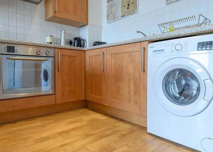 Hub - Ideal For Couples Families - Pass The Keys