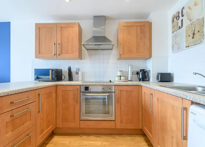 Hub - Ideal For Couples Families - Pass The Keys * Λιντς